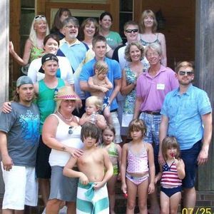 Meet your Posher, Lora